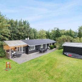 Holiday Home Linningvej, hotel in Hemmet