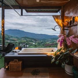 ม่อนลมหนาว โฮมเสตย์ MonLomNao Homestay, hotel in Ban Thung Phan Ha