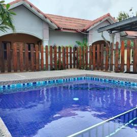 Chalet TM3 Langkawi, hotel in Pantai Cenang