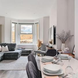 Stunning spacious Duplex with garden 141a, hotel in Hastings