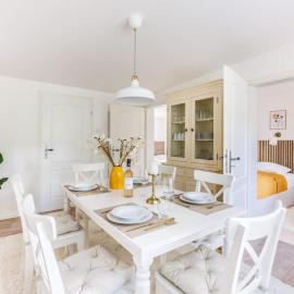 Ferienhaus Goldene Zeit I Terasse I Parkplatz I 3 SZ I 2 Bäder I 2 min zum See, hotel din Joachimsthal