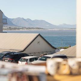 Sea-View Studio - Hermanus Waterfront Apartments