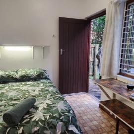 The Little Otter Room in Natures Valley, hotel in Natureʼs Valley