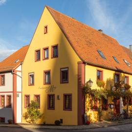 Landgasthof May, hotel di Willanzheim