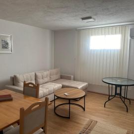 AB Apartmani Radešine
