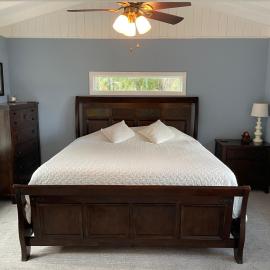 클레몬트에 위치한 호텔 Cozy Lake Front Cottage