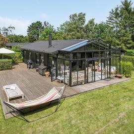 Lovely Home In Vejby With Kitchen, hotel v destinácii Vejby