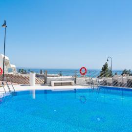 ViVi Homes - Marisol Pool, Sauna, Gym, Spa & Beach, hotel in Mijas Costa