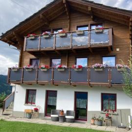 Haus Dorfblick، فندق في غريشين
