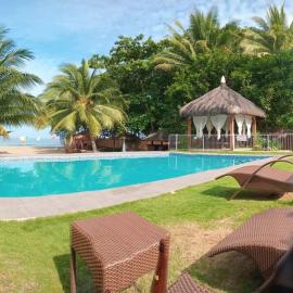 Sevens Hideaway Beach Resort, hotel in Siaton