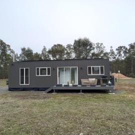Lakeside Off-Grid Luxury Cabin Redman View, hotel in Lake Fyans