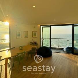 Sail Penthouse - Beach & Parking, khách sạn ở Kent