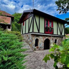 Trnova Ruzica, hotel di Trnovac