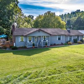 Dock! Riverfront Angler's Oasis in Elizabethton, Hotel in Elizabethton
