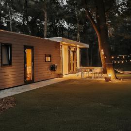 Elly's Broekhuisje, hotel a Haarle
