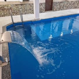 Holiday Home with Private Pool, hotel in Bihać