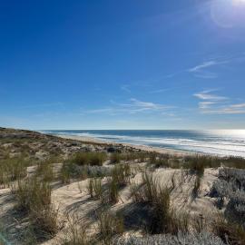 Relax plage et bassin, hotel in Le Porge