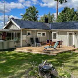 3 Bedroom Cozy Home In Jönköping, hótel í Jönköping