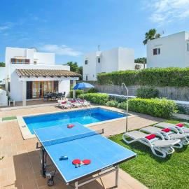 Villa Maria Celia by Villa Plus, Hotel in Cala Ferrera