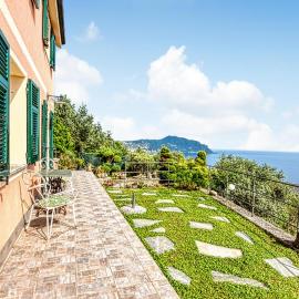 Cozy Home In Pieve Ligure With House Sea View