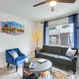 Dayton Condo w/ Courtyard < 3 to Downtown!, hotel sa Dayton