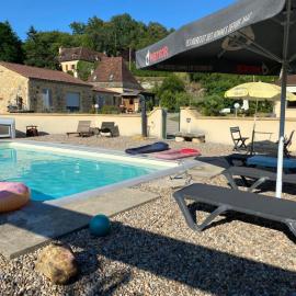 maison LOU PADER, hotel Vézacban
