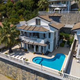 Villa mit einzigartigem Ausblick, hotel u Alanji
