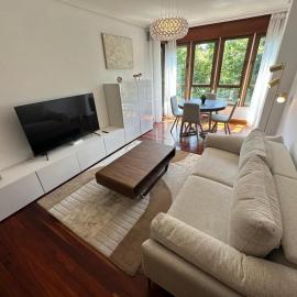 Apartamento de Lujo en Menéndez Pelayo I Parking Privado I Playas I Wifi