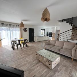 Maison neuve 4 chambre avec jacuzzi