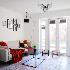 Luxurious 3-Story Townhouse, sleeps up to 10!, hotel v destinaci Shinfield