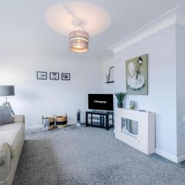 NEW! 3-Bed Stunning Bungalow in Wrexham by 53 Degrees Property, Ideal for Groups, FREE Parking!, Hotel in Wrexham