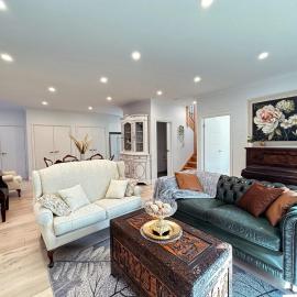 Luxury Glen Waverley Townhouse 4BR3BA Backyard, hotel in Glen Waverley
