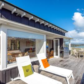 Pacific Views - Waiheke Island, Hotel in Oneroa