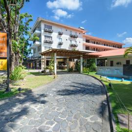 Court Meridian Hotel & Suites, hotel en Olóngapo