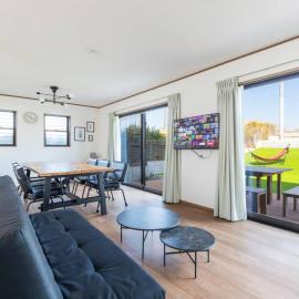 三浦海岸 SealightVilla A棟, hotel u gradu Miura