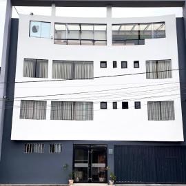 COSMOPOLITAN INN, hotel en Ventanilla
