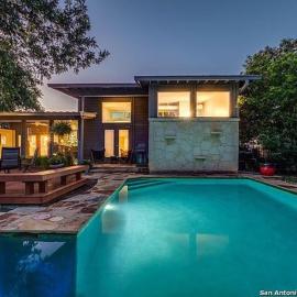 Serene POOL & Firepit in Stunning Home By Airport