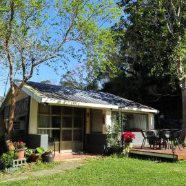 玉蟾園民宿 寵物友善 YuChanYuan B&B, hotel in Chishang