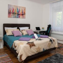 NadaHome - with fast WiFi and free parking