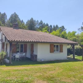Maison de campagne sur 2 hectares, hotel v destinácii Grignols