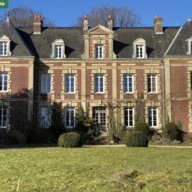 Chateau Loyd & Spa Normandie Pays de Caux, готель у місті Veauville-les-Baons