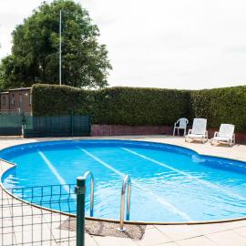 Camping Um Bierg, hotel sa Houschthauser