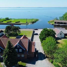 Šturmų Švyturys, hotel sa Sturmai