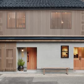 あらたふと, hotel u gradu Nanao
