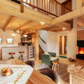 ALMCHALET Smaragd, hotel di Fohnsdorf