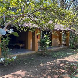 Kamp Kamouflage Kanha, Hotel in Kanha