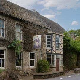 Hunters Hall Inn by Greene King Inns, hotel v destinácii Kingscote