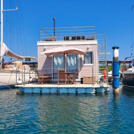 Grado Floating Resort, hotel en Grado