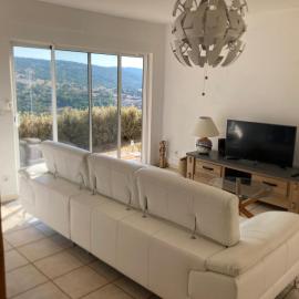 Maison vue exceptionnelle avec spa, hotel em Coursegoules