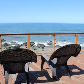 Ocean Front Cabin 16, Jacuzzi & Incredible Views, hotel a Smith River